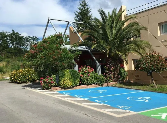 Hotelf1 Hotel